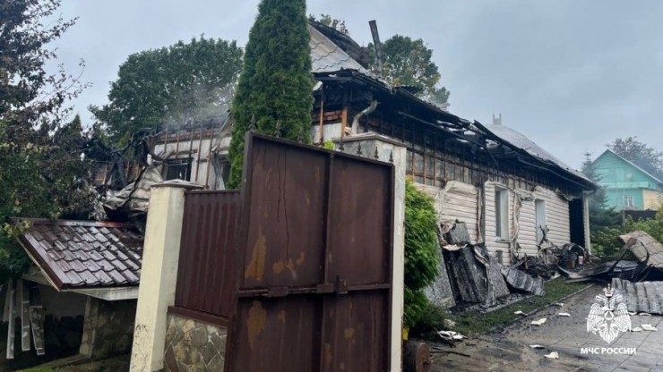 В Ржеве огонь охватил жилой дом - новости ТИА