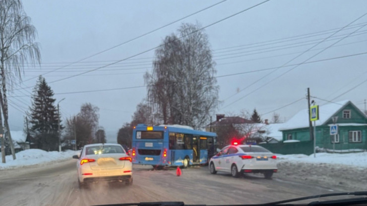В Твери в ДТП с участием автобуса пострадал один человек - новости ТИА