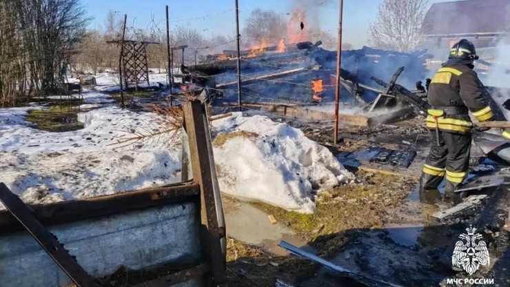 Пожар в Тверской области оставил людей без крыши над головой - новости ТИА