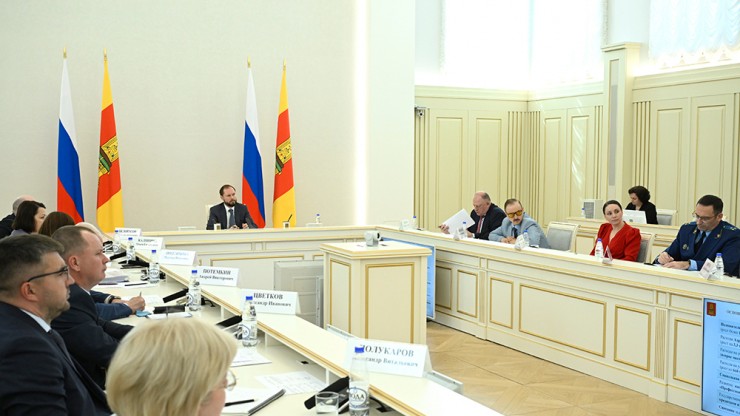 Виталий Королев поставил задачи по подготовке региона к осенне-зимнему периоду - новости ТИА
