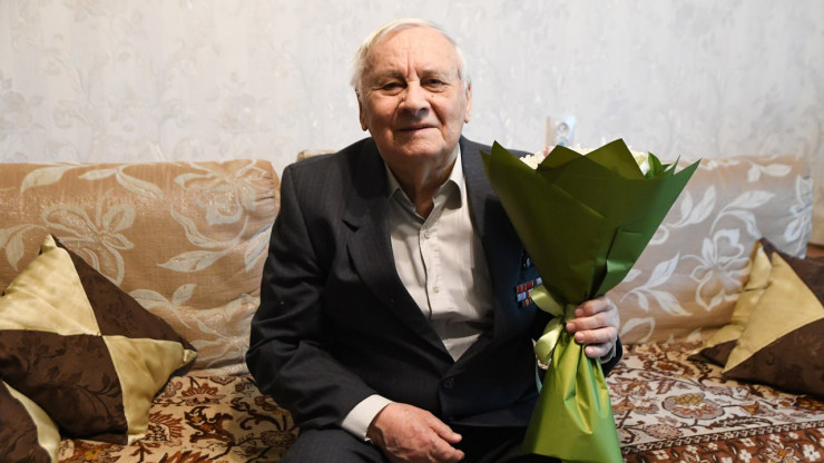 В Твери участник Парада 1945 года Владимир Левандовский отметил 92-летие - новости ТИА