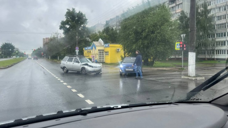 В дождливую погоду сохраняйте бдительность на дорогах - новости ТИА