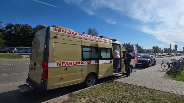 Сегодня в Твери у ТЦ можно сделать бесплатно прививку от гриппа - новости ТИА