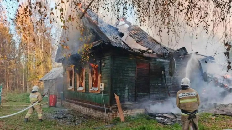 Бояться было некогда: Артем из Кувшиново рассказал, как спас из огня пожилую женщину - новости ТИА