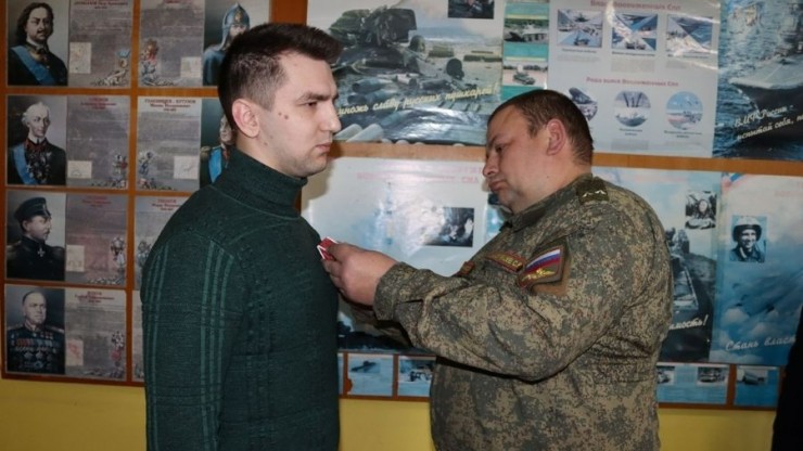 Ветерана СВО из Нелидовского округа отметили почетной госнаградой - новости ТИА