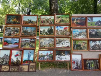 Тверские заключённые в качестве сувениров рисуют Ржевский мемориал - Новости ТИА