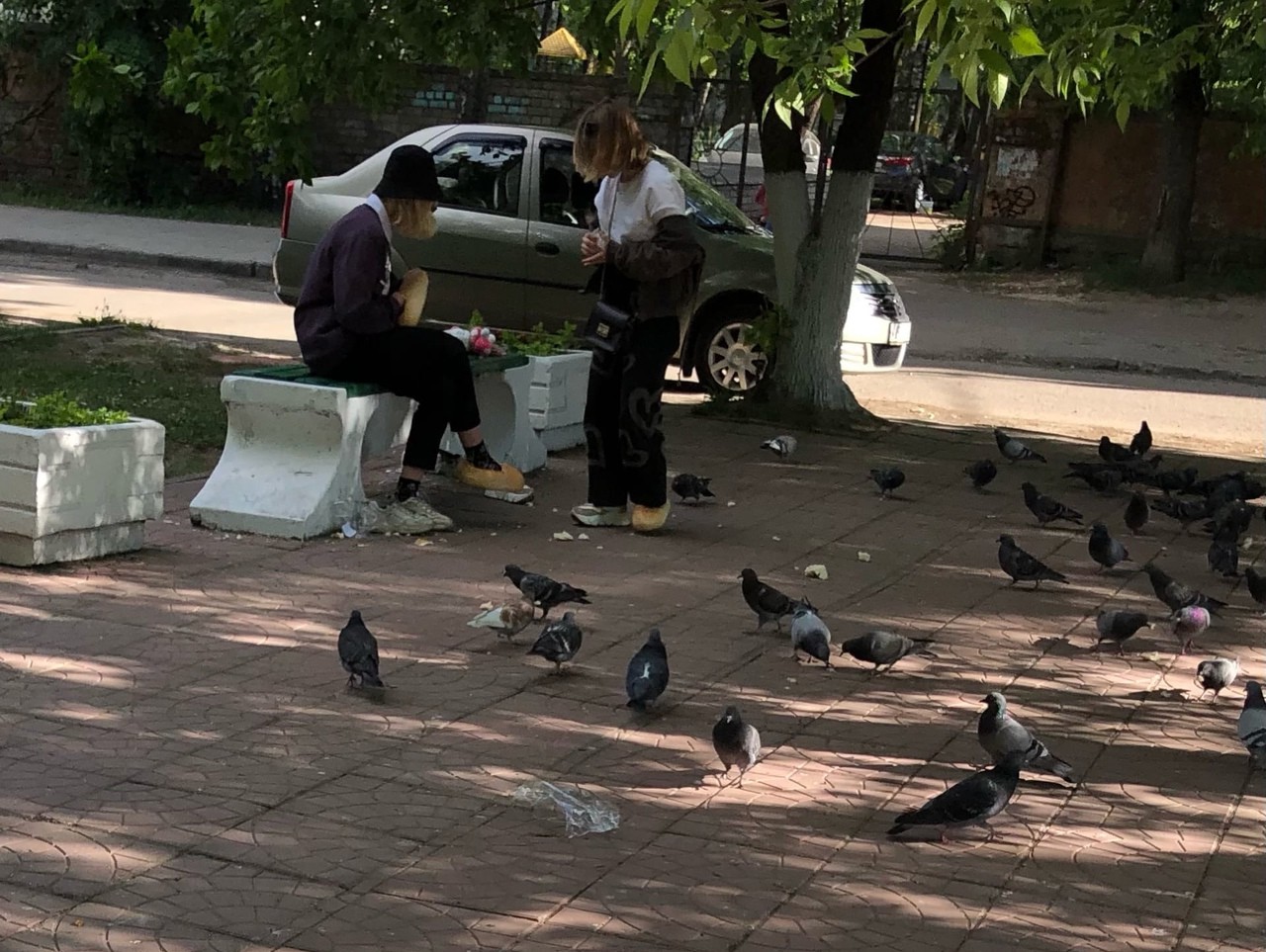 В Твери подростки обулись в настоящие батоны