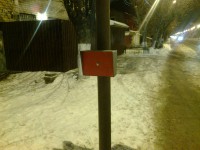 Водители, будьте осторожны! На улице Туполева у школы 31 пешеходы переходят на красный свет светофора - Народные Новости ТИА