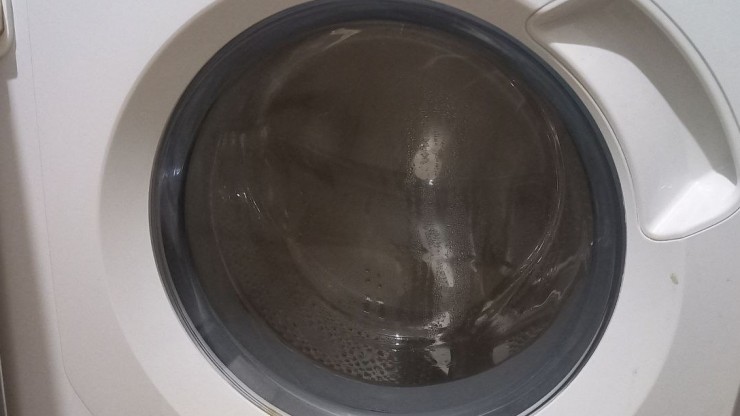 Нужно ли стирать белье в реке, чтобы быть идеальной: семейный психолог о мамах - новости ТИА