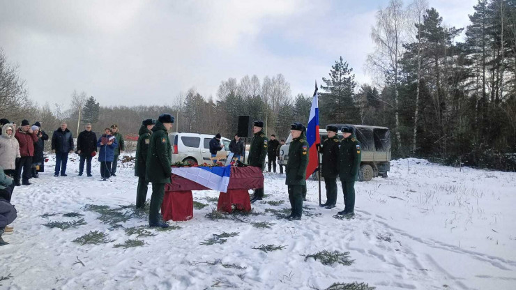 В Калязине простились с погибшим в СВО сапером Александром Валдиным - новости ТИА