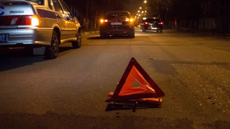 В Тверской области автомобиль в темноте насмерть сбил пешехода - новости ТИА