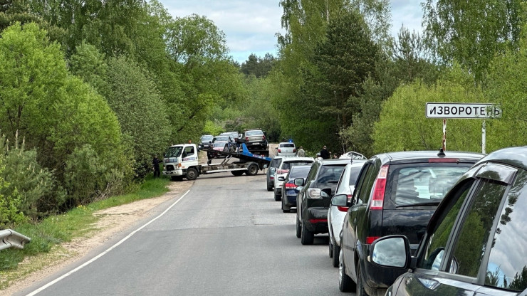 В Тверской области два автомобиля съехали в кювет - новости ТИА