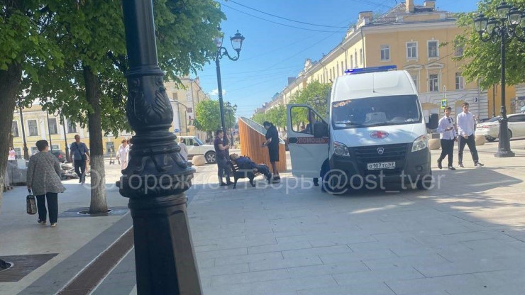 В Твери на Трехсвятской умер человек - новости ТИА