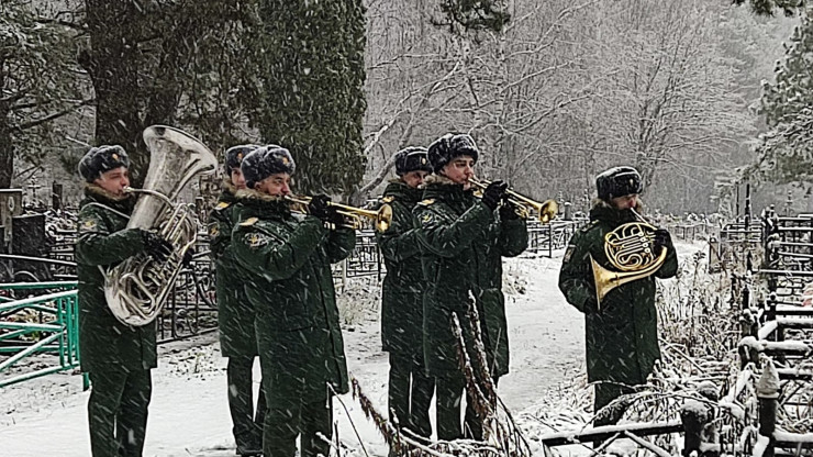 В Кимрском округе погибшего на СВО Павла Дорофеева похоронили с военным оркестром - новости ТИА