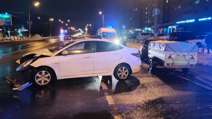 В Твери в аварии пострадали два пассажира автомобиля - новости ТИА
