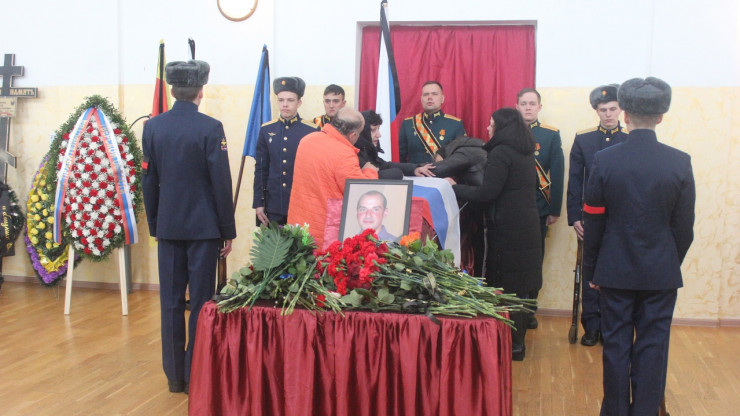 В Тверской области простились с погибшим на Украине Сергеем Тюменевым - новости ТИА