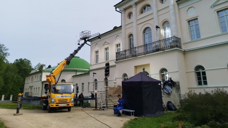 В красивой усадьбе Тверской области снимают сериал для Первого канала - новости ТИА