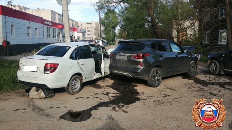 Пострадавших было двое: появились подробности тройного ДТП в Тверской области - новости ТИА