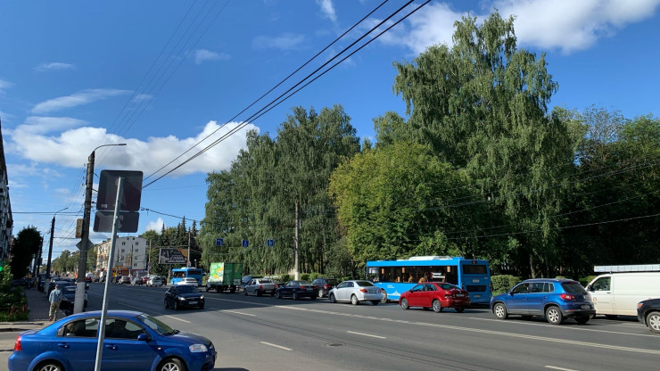 Shot: в России хотят запретить людям старше 70 лет водить машину - новости ТИА