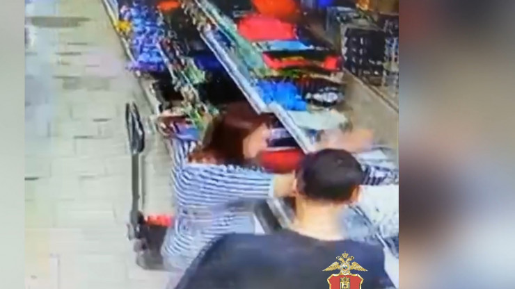 Во Ржеве поймали пару приезжих магазинных воров - любителей бесплатной одежды - новости ТИА