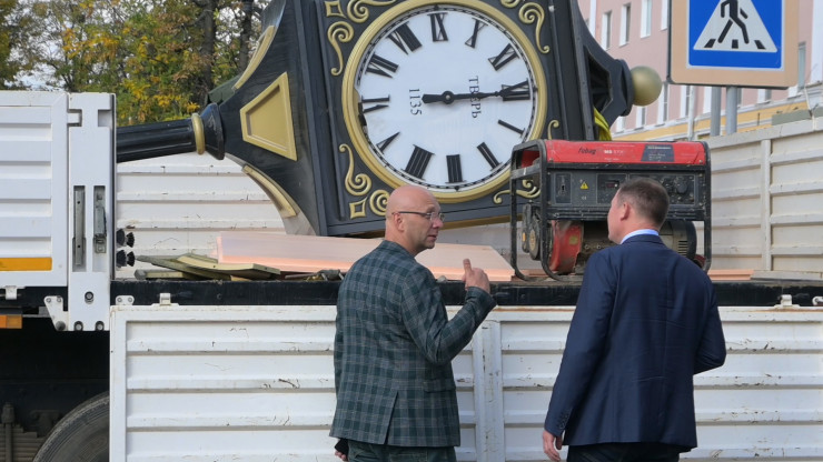 Городские часы с пересечения Трехсвятской и Радищева установят на новом месте - новости ТИА