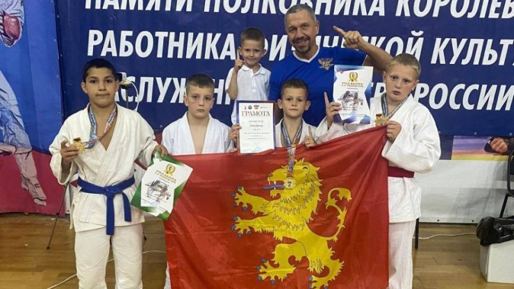 Юные единоборцы из Тверской области пополнили "копилку" тремя медалями - новости ТИА