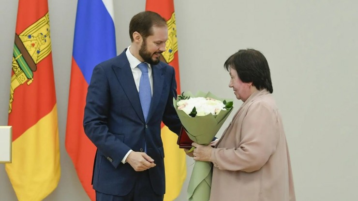 Виталий Королев наградил жителей региона в День герба и флага Тверской области - новости ТИА