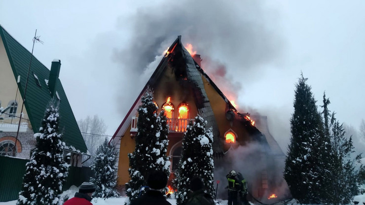 В Тверской области сгорел двухэтажный жилой дом - новости ТИА
