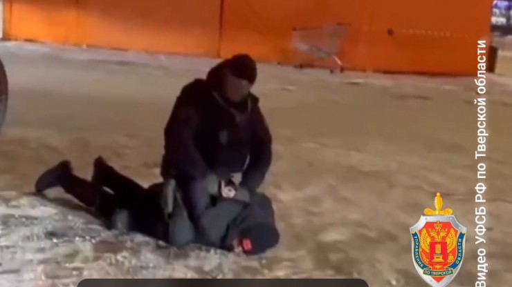 Двое жителей Воронежа пытались подкупить сотрудника ФСБ под Тверью - новости ТИА