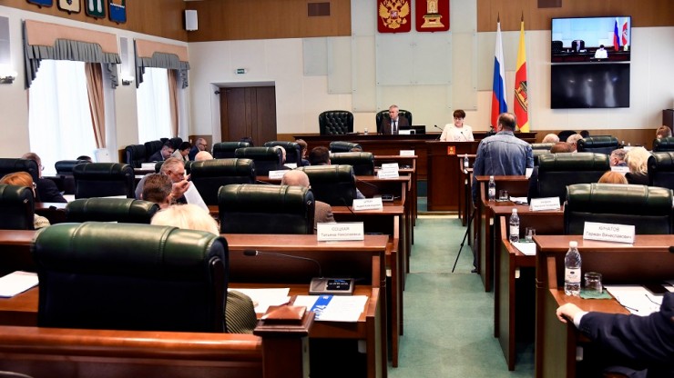 В региональном парламенте обсудили развитие среднего профессионального образования - новости ТИА