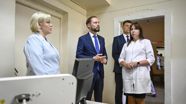 Виталий Королев принял ряд решений для улучшения жизни в Рамешковском округе - новости ТИА