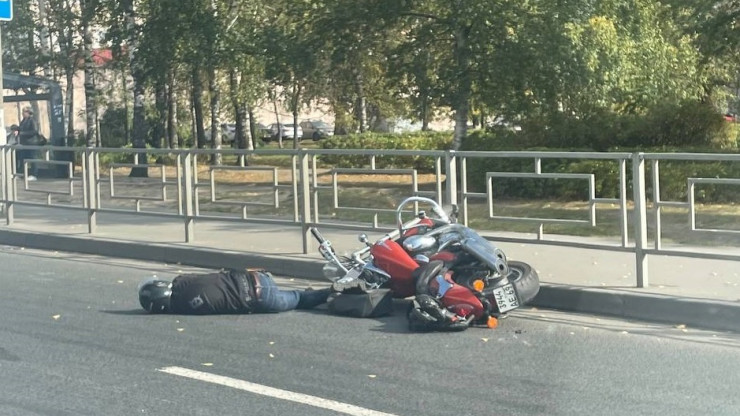 В Твери у Восточного моста погиб мотоциклист - новости ТИА