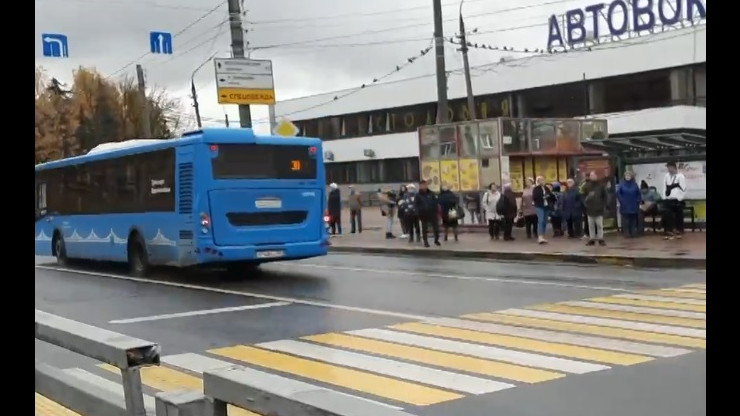 В Твери перенесли две автобусные остановки - новости ТИА