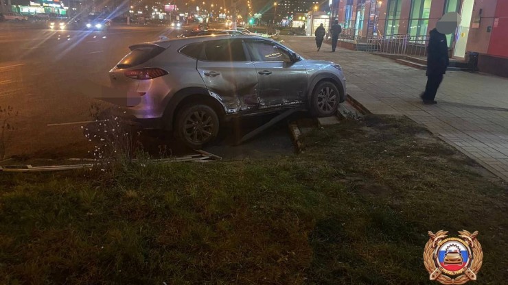 В Твери поворот во двор закончился ДТП: пострадала девушка - новости ТИА