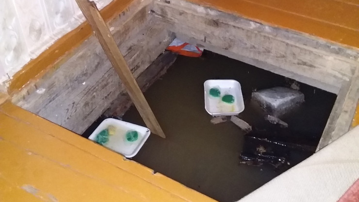 В Затверечье из-за прорыва водовода затопило подвалы домов и гаражи - новости ТИА