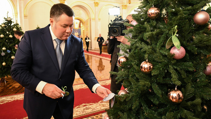 Игорь Руденя подарит подарки трём участникам акции "Ёлка желаний" - новости ТИА