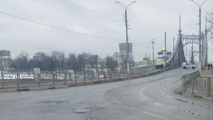 В Твери перекрыли Старый мост из-за сообщения о минировании - новости ТИА