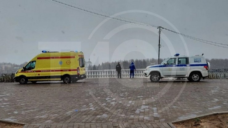 В центре Твери спасли женщину, оказавшуюся в Волге - новости ТИА