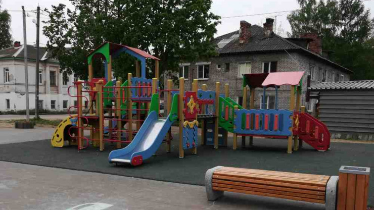 В Тверской области устанавливают новые детские площадки - новости ТИА