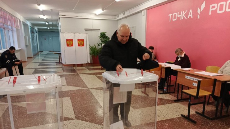 Старшее поколение, родные участников СВО: Удомля голосует на выборах в Думу округа - новости ТИА