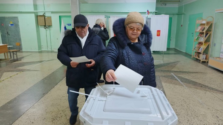 Ветераны Калининской АЭС и молодые избиратели голосуют на выборах в Удомле - новости ТИА
