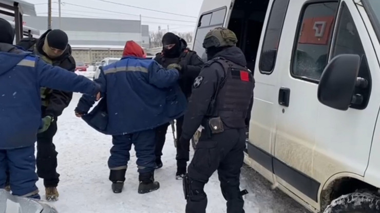 В Твери на стройках полицейские проверяли мигрантов - новости ТИА