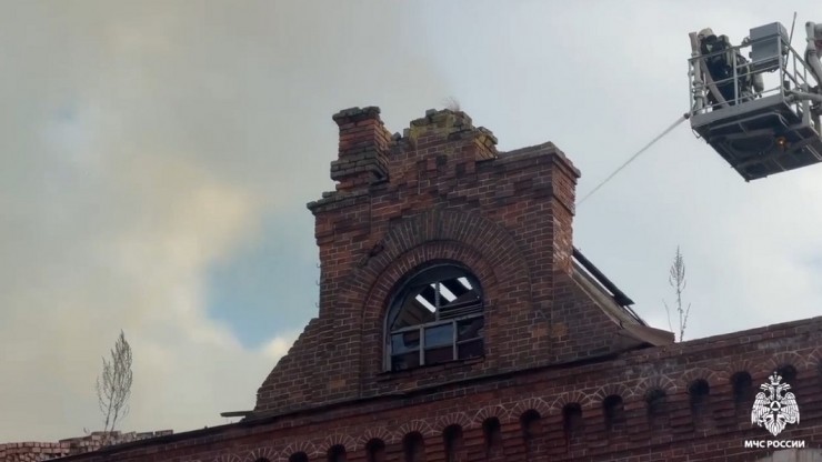 В Твери горит здание на Петербургском шоссе - новости ТИА