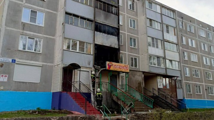 Опубликовано видео пожара в многоэтажке в Удомле - новости ТИА