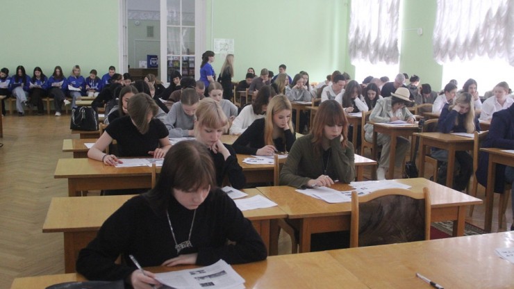 Выпускники – победители "Диктанта Победы" получат дополнительные баллы к ЕГЭ - новости ТИА