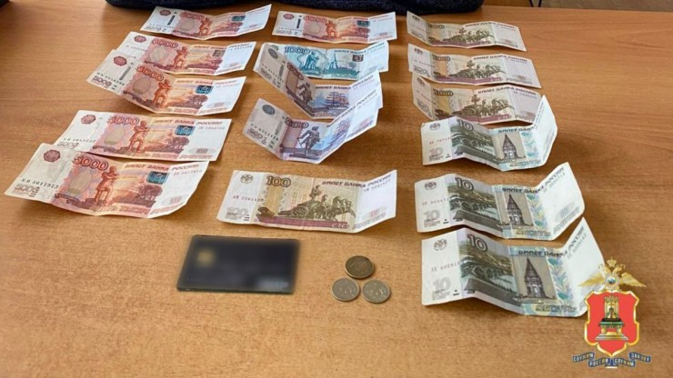 Полицейские в Калининском округе нашли украденный кошелек - новости ТИА