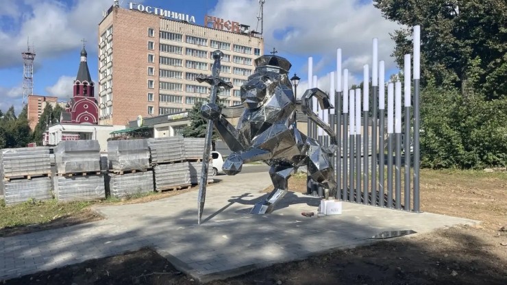 На набережной во Ржеве появился лев - новости ТИА