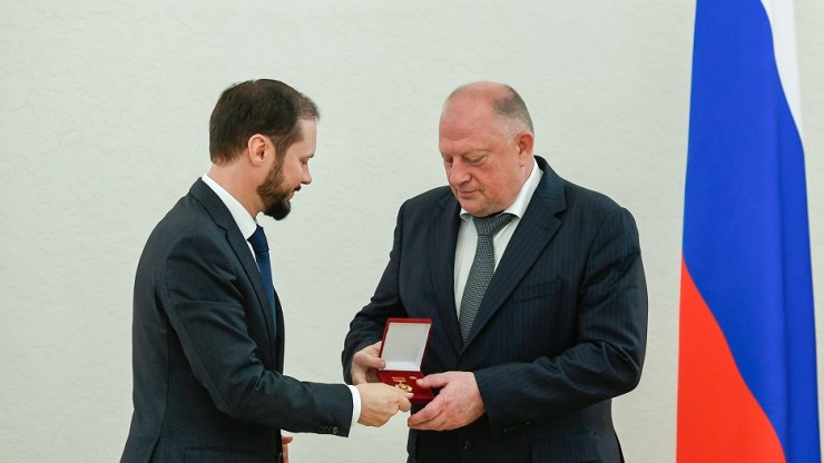 Сергей Голубев награжден почетным знаком Совета Федерации "За заслуги в развитии парламентаризма" - новости ТИА