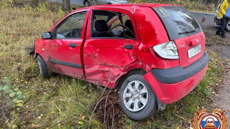 В Кимрском округе в лобовом столкновении пострадала женщина-водитель - новости ТИА