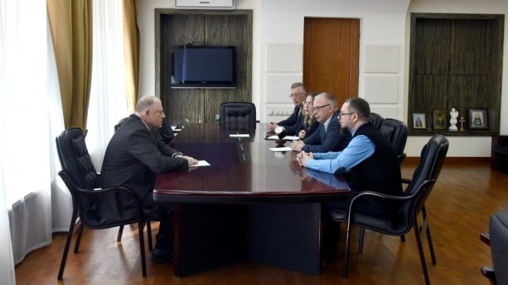 Председатель Заксобрания Сергей Голубев встретился с тверскими поисковиками - новости ТИА